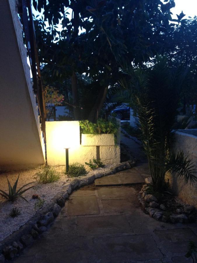 Residence Calarossa テッラジーニ 部屋 写真